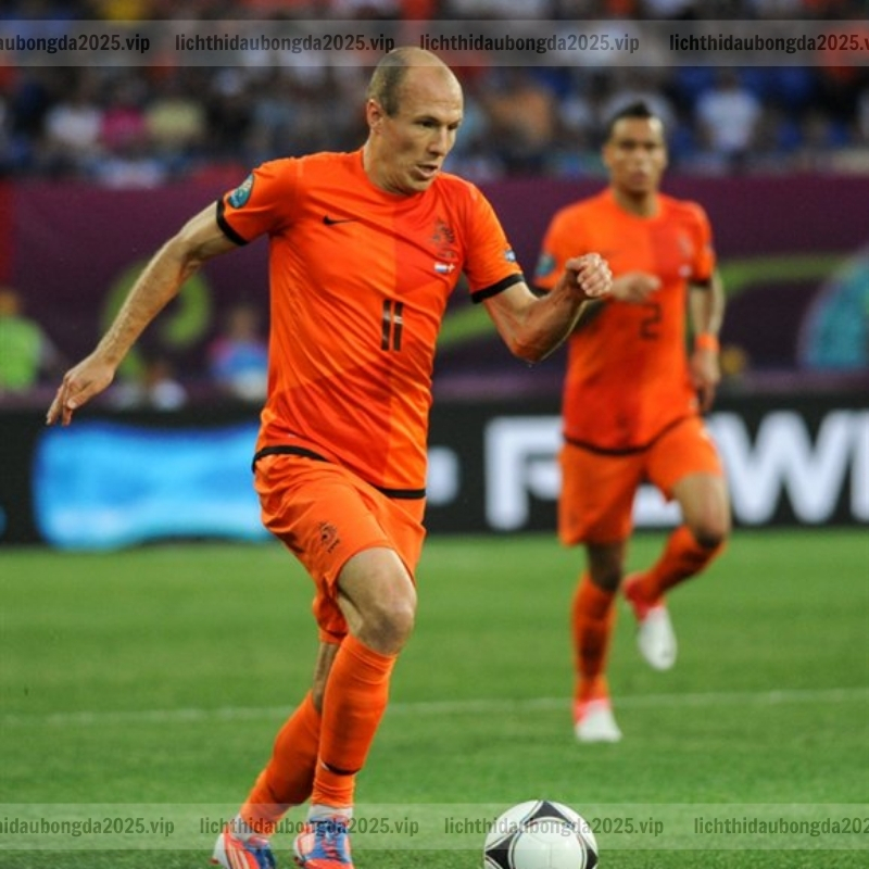 Arjen Robben - Tiền vệ cánh phải xuất sắc của CLB Bayern Munich và Đội tuyển QG Hà Lan